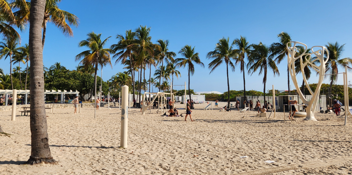 Muscle Beach South Beach 